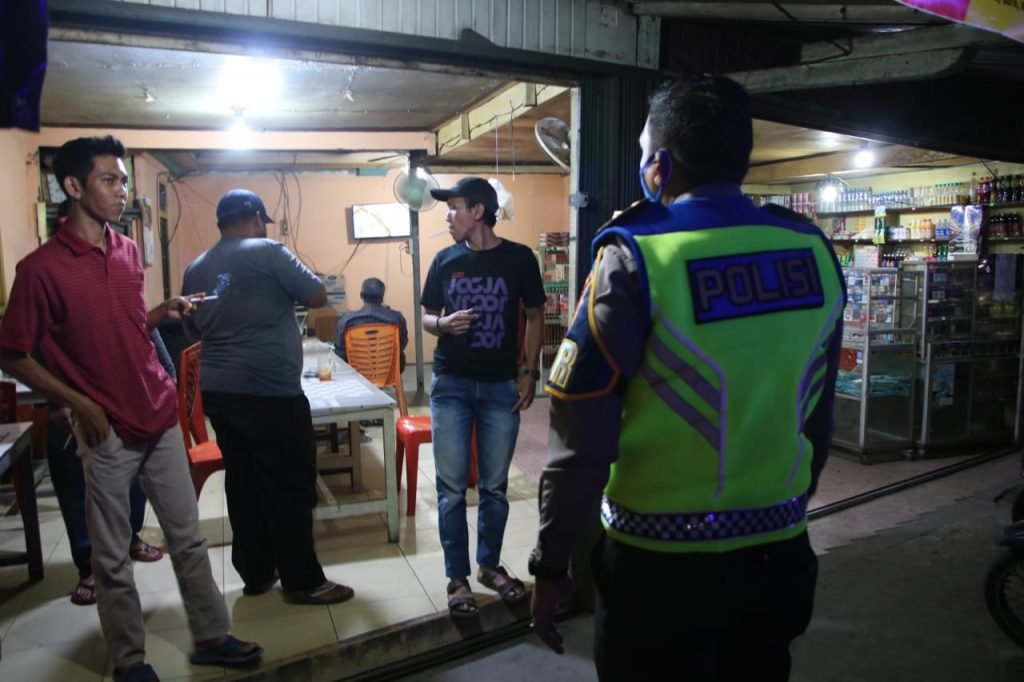 Patroli Skala Besar, Sisir Masyarakat Abaikan Imbauan Pemerintah