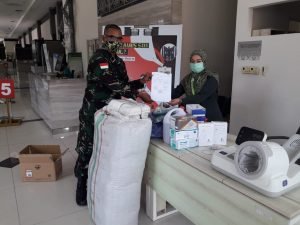 Kodam XII/Tpr Bantu Almatkes Penanganan Covid-19 di PLBN Entikong