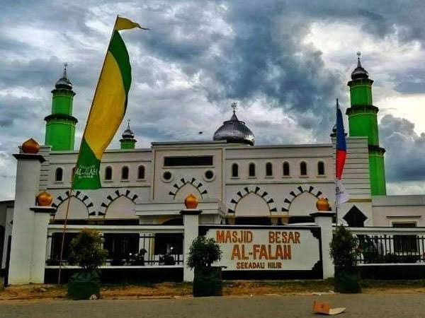 Masjid Al-Falah Sekadau Siapkan Pelaksanaan Salat Id