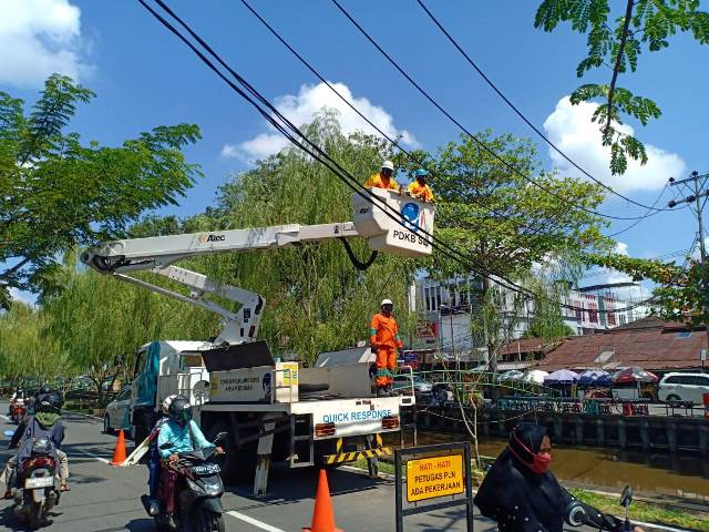 Amankan Pasokan Listrik, PLN Kalbar Siagakan 1440 Petugas Teknik