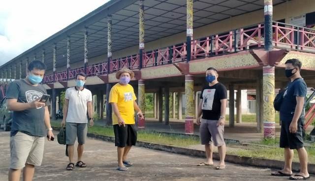 Sekretaris DAD didampingi pengurus meninjau lokasi ritual adat Nosu Minu Podi