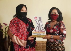 Batik Samer Sanggau Juara Desain Busana Muslim
