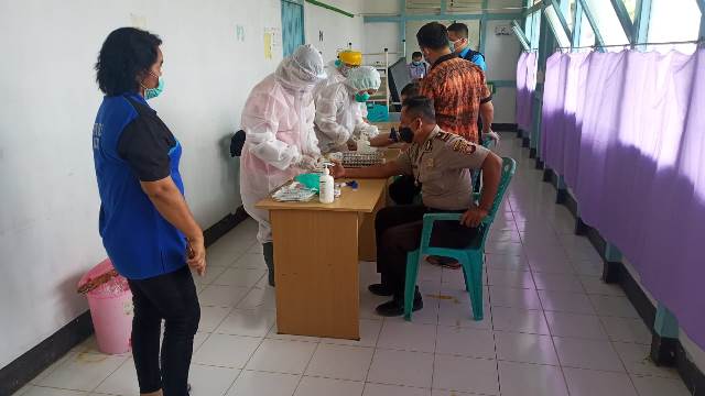 Setelah Tes Swab, Tiga Personel Polres Sekadau Dinyatakan Negatif Covid-19