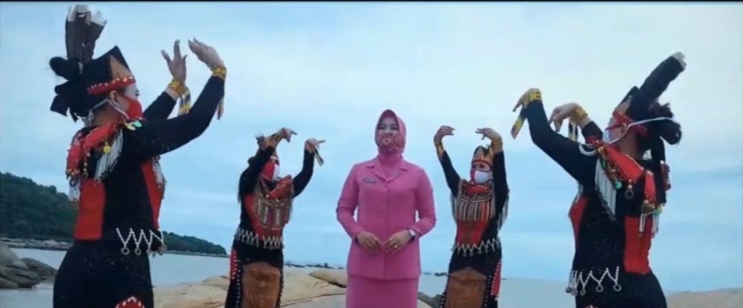 Polres Singkawang melalui ibu bhayangkari menciptakan sebuah lagu dengan judul Bhayangkaraku yang diaransemen dengan musik tiga etnis yaitu Tionghoa, Dayak Dan Melayu (TIDAYU)