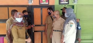 Tiga Tahun tak Bayar Sewa, Kios di Pasar Rawa Bangun Disegel