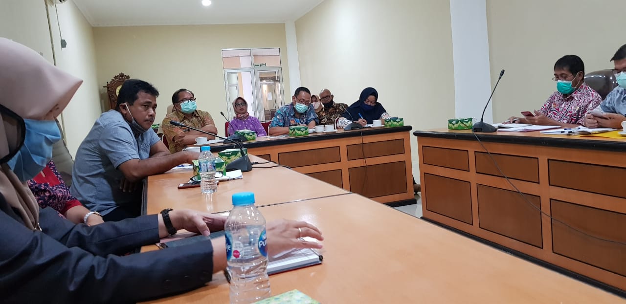 Komisi IV DPRD Sanggau rapat bersama mitra kerja menekankan empat point penting kepada Pemkab Sanggau terkait penanganan covid-19