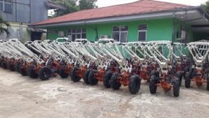 Petani Sanggau Terima Bantuan Alsintan
