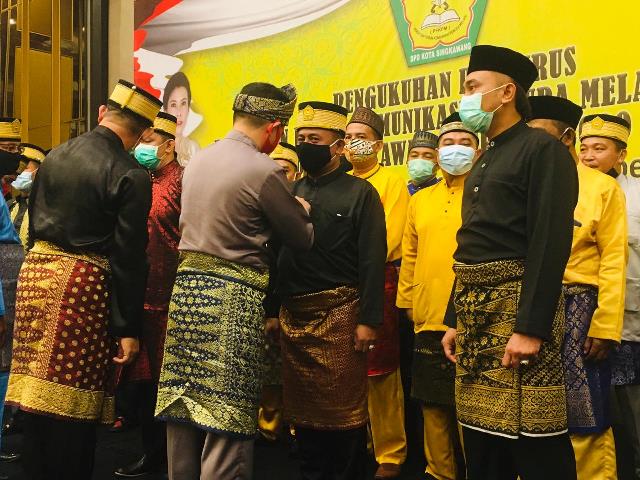 Muhammadin resmi dilantik sebagai Ketua DPD Persatuan Forum Komunikasi Pemuda Melayu (PFKPM) Kota Singkawang periode 2020-2025.