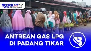 Warga Serbu Pangkalan LPG di Padang Tikar