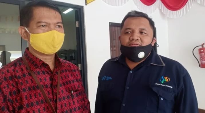 Kepala BPS Sekadau Agus Hartanto Bersama Kasubag TU Kantor BPS Kalbar Akhmad Fikri