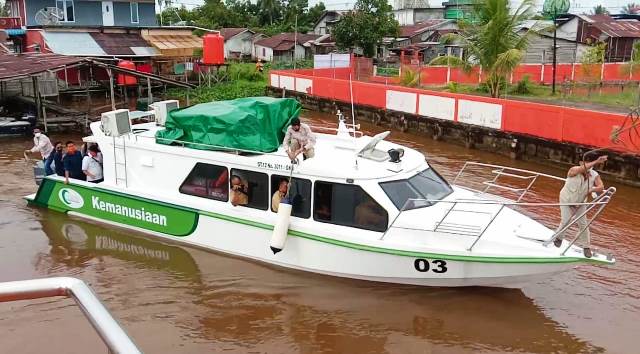 Kapal Kemanusiaan 03 AMCF berangkat ke Kecamatan Kubu untuk melaksanakan program sosial kemanusiaan Ekspedisi Merah Putih.