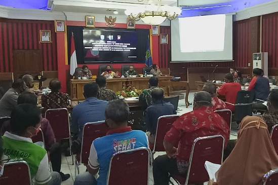 Bupati bersama forkompimda saat sosialisasi Perbup Nomor 47 tahun 2020.