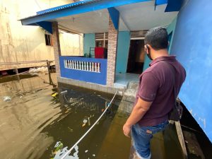 Banjir Depan Rumah, Bayi Enam Bulan Tenggelam