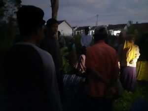 Polisi Selidiki Kematian Nenek di Bawah Pohon Langsat