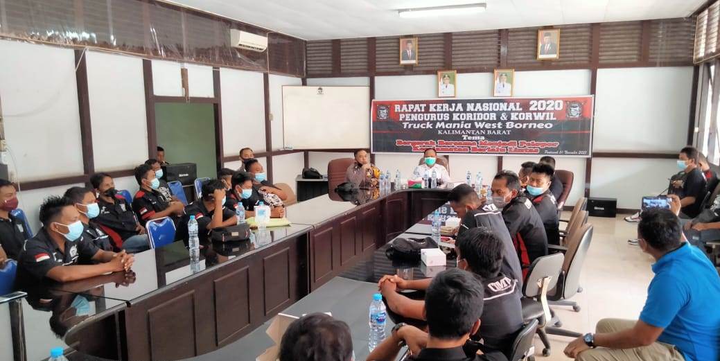 Rakernas Pengurus Koridor dan Korwil TMWB se-Kalbar yang dihadiri 13 koridor TMWB di aula Organda Kalbar.