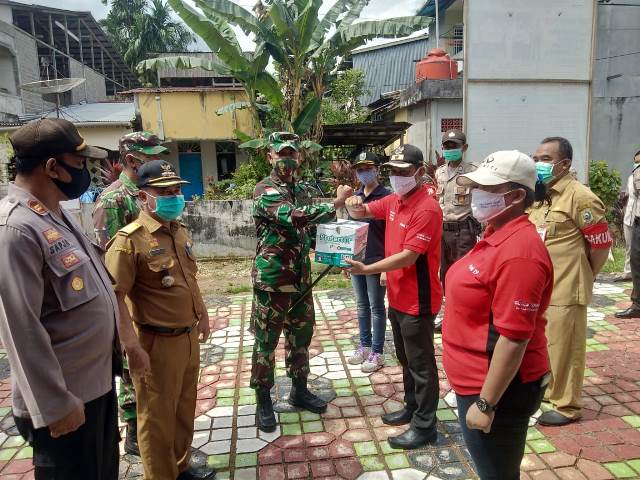 Dandim 1204/Sgu saat mencanangkan Satgas Desa Tangkal Covid-19 di Desa Pusat Damai.