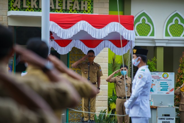 Wali Kota Pontianak saat memimpin upacara memperingati Hari Pahlawan 10 November. Foto: istWali Kota Pontianak saat memimpin upacara memperingati Hari Pahlawan 10 November.