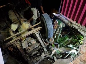 Tabrakan Maut Fuso vs Motor, Dua Orang Tewas