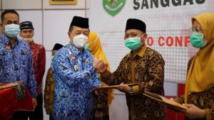 Naik Peringat IV, Kafilah MTQ Sanggau Terima Bonus