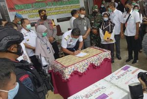 3.160 Vial Vaksin Tiba di Sanggau, PH Menyatakan Pertama Divaksin