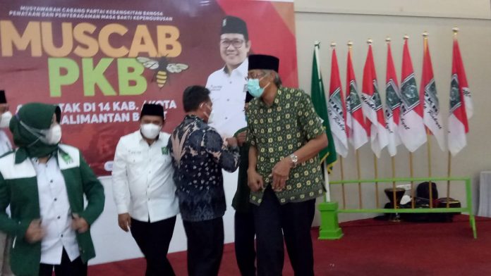 Bupati Sintang Jarot Winarno ketika menghadiri Muscab PKB di Sanggau, Sabtu (13/3).