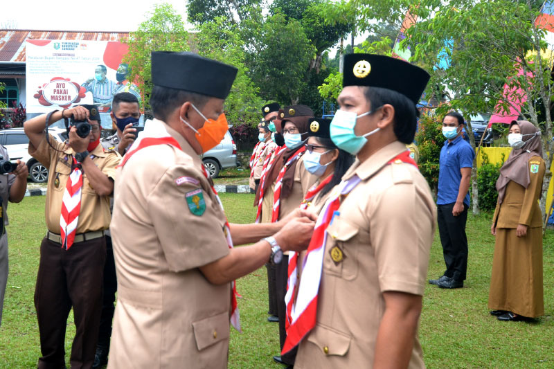 Ketua Kwarcab Gerakan Pramuka Sanggau melantik Saka Pariwisata yang akan membantu mempromosikan pariwisata di Sanggau.