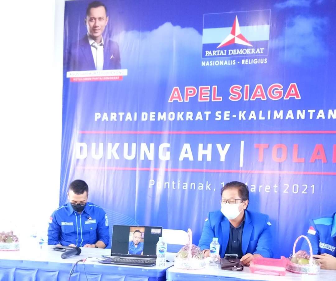 Ketua Umum DPP Partai Demokrat Agus Harimukti Yudhoyono video call bersama kader Partai Demokrat Kalbar usai apel siaga yang dipimpin langsung Ketua DPD Partai Demokrat Kalbar