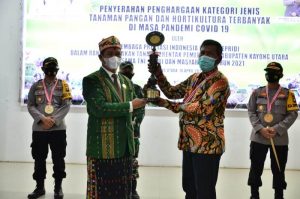 Citra Diganjar Penghargaan Pemrakarsa Gerakan Serentak Menanam