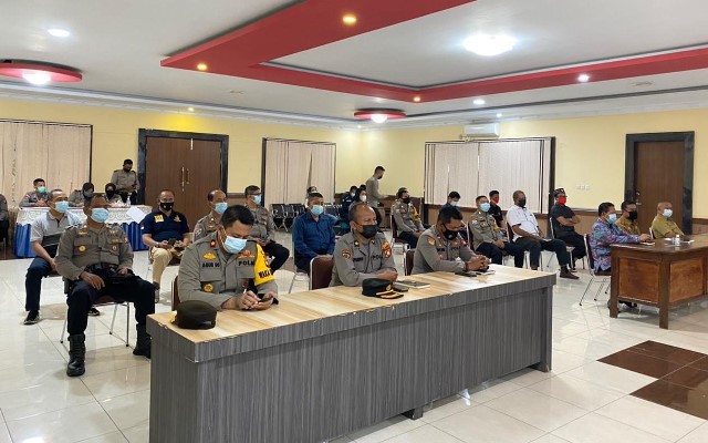 Sejumlah responden yang menjadi sasaran Tim Puslitbang Mabes Polri untuk diwawancarai terkait pelayanan publik di Polres Sanggau.