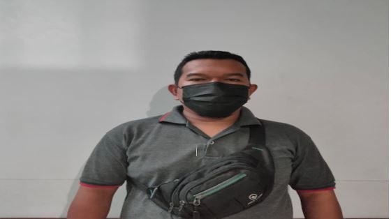 Rio Rinaldi (34), bapak dari dua orang anak ini selalu memikirkan untuk memberikan yang terbaik bagi anaknya. Ia terdaftar sebaga peserta JKN-KIS segmen Pekerja Bukan Penerima Upah (PBPU) kelas 2.