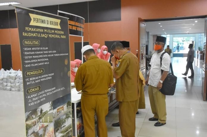 asn lihat pemakaman moderen Sejumlah ASN Kubu Raya yang melihat konsep pemakaman moderen yang akan dibangun di Punggur Kecil.