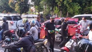 BPM Kalbar Berbagi Empat Ribu Kotak Takjil