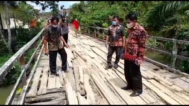 Warga Berharap Jembatan Engkodek Diperbaiki