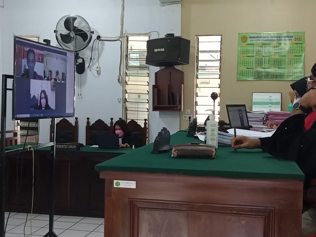 Majelis Hakim PN Sanggau memvonis mati otak sindikat narkoba dan hukuman penjara hingga 19 tahun kepada lima terdakwa lainnya.