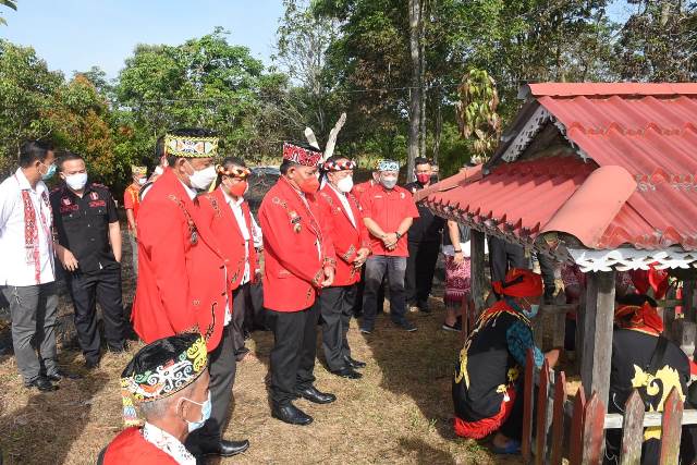 Ritual Adat Nosu Minu Podi XVII Untuk Kesejahteraan dan Keselamatan