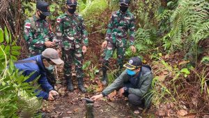 Kapoksahli Pangdam XII/Tpr dan Tim Survei BNPP Cek Patok Perbatasan