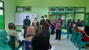 Vaksinasi Bumil dan Lansia di Setiap Desa
