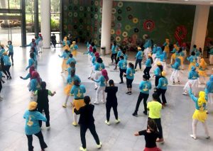 Line Dance Ajak Pengunjung Berdansa di Gaia Bumi Raya City