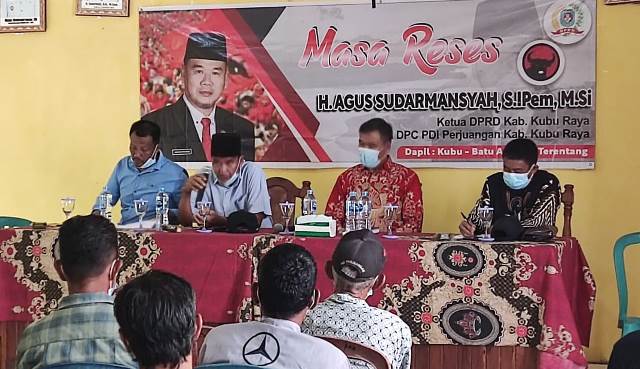 Ketua DPRD Kubu Raya saat reses menyerap aspirasi di Kecamatan Batu Ampar. Foto: ist