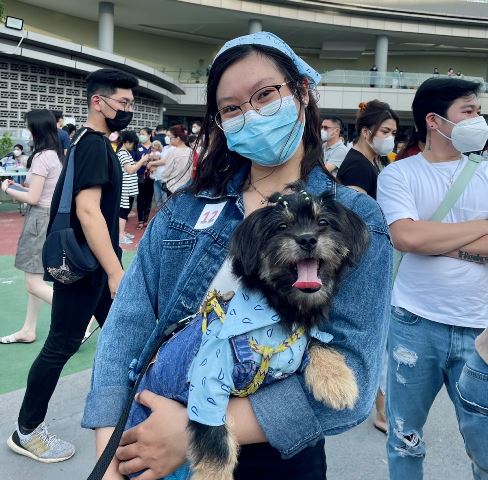 Fun Day with Pontianak Dog Lovers kali ini menampilkan atraksi dari K-9, talkshow, sharing session, bazzar dan dogs fashion competition untuk menghibur para pengunjung mal yang hadir