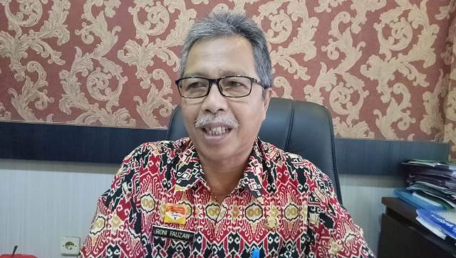 Kepala Dinas Tenaga Kerja dan Transmigrasi (Dinakertrans) Kabupaten Sanggau Roni Fauzan