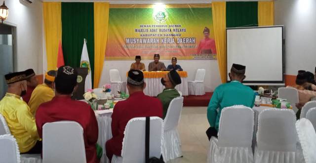 DPD Majelis Adat Budaya Melayu (MABM) Sanggau mengeluarkan tujuh point rekomendasi hasil Musyawarah Kerja Daerah (Muskerda).