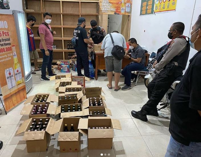 Operasi Pekat Kapuas, Ribuan Botol Minol Ilegal Disita