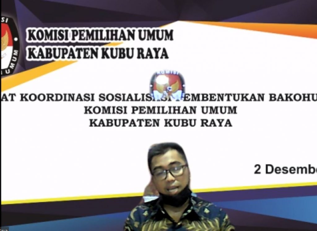 Ketua KPU Kubu Raya Karyadi saat membuka rakor Bakohumas melalui zoom meeting