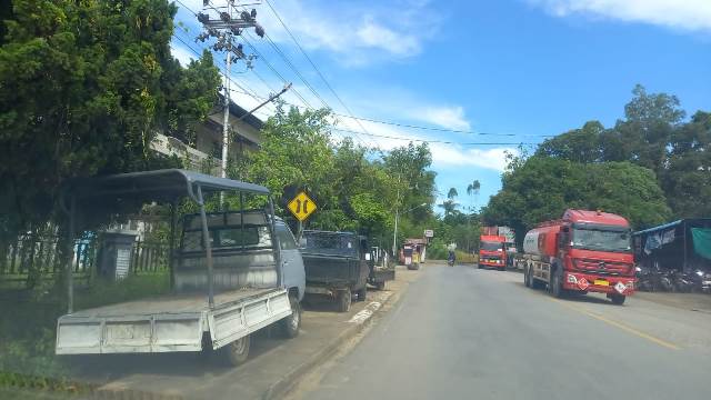 Lagi, penyalahgunaan trotoar di lingkungan Kantuk Tanjung Sekayam.