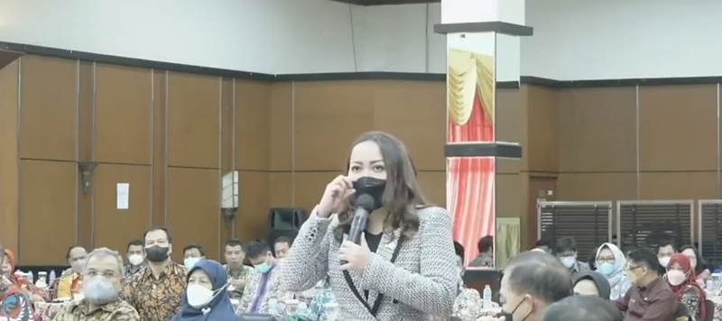 Ketua Komisi I DPRD Kalbar Angelina Fremalco