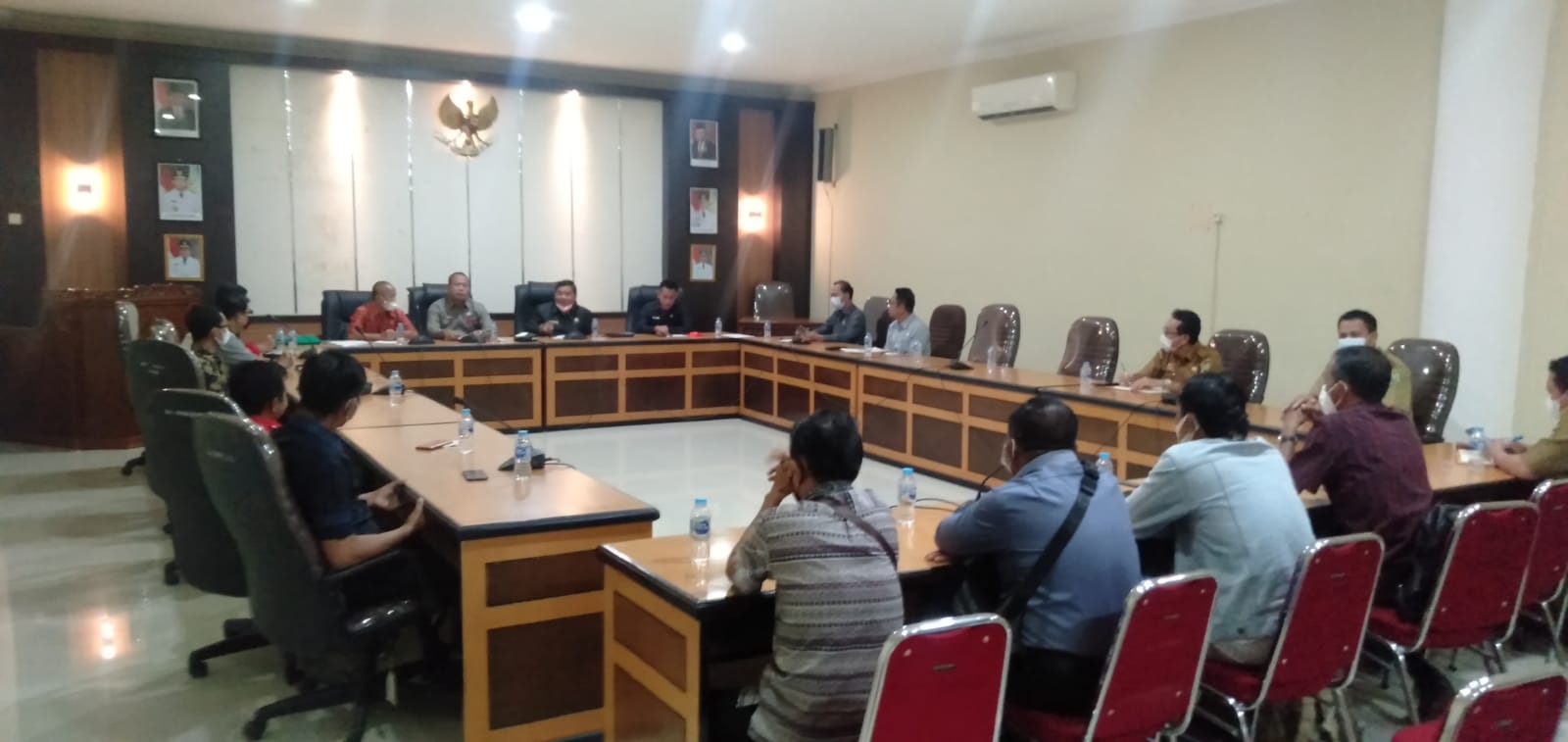 DPRD Sanggau menerima audiensi panitia pembentukan Kabupaten Tayan.