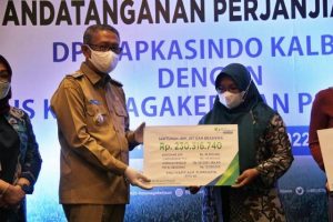 Petani Sawit Kalbar Dilindungi BPJS Ketenagakerjaan