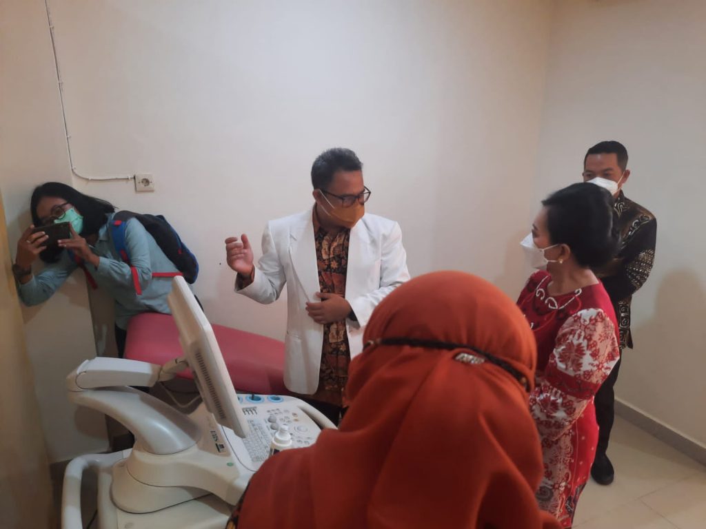 Ketua TP PKK Sanggau meresmikan Klinik Fertilitas yang pertama berdiri di Kabupaten Sanggau