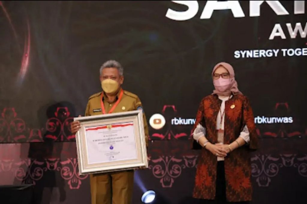 Kubu Raya Dianugrahi SAKIP dan RB Award